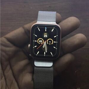 Smartwatch with Silver Mesh Band